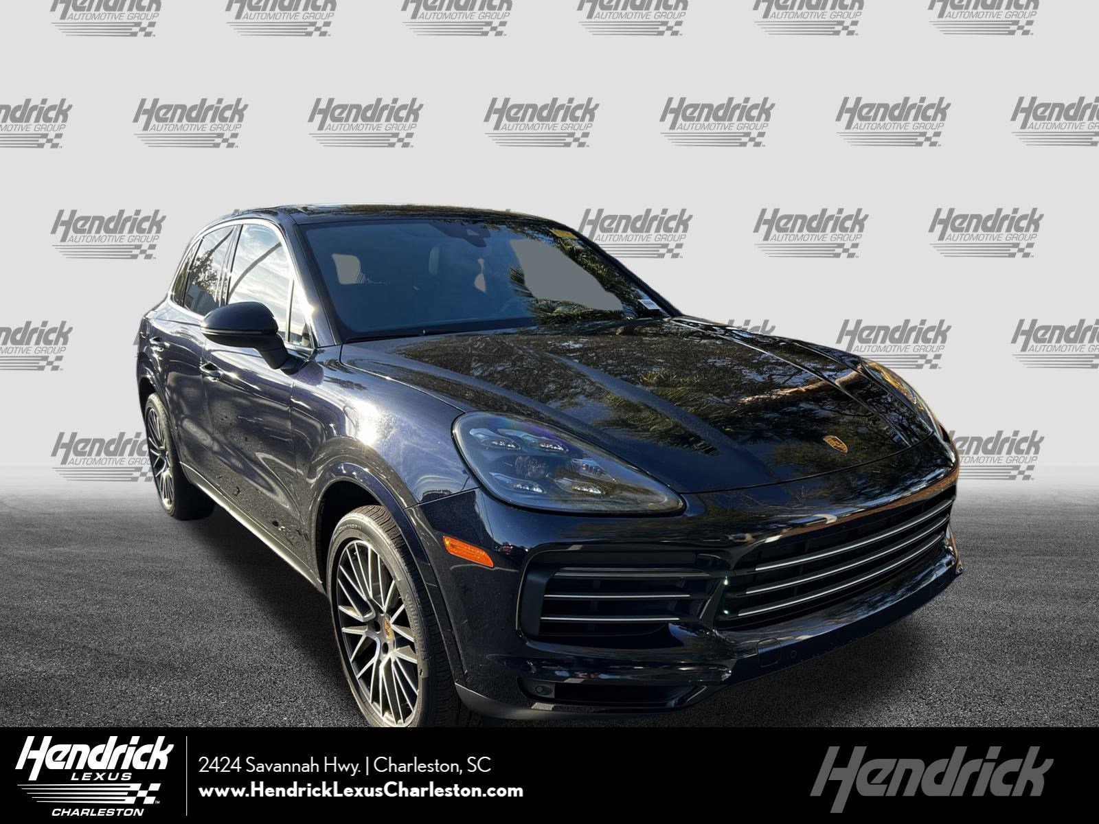 2023 Porsche Cayenne Base's photo