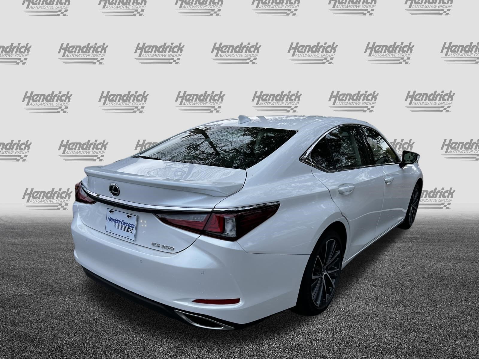 2024 LEXUS ES 350 photo 3
