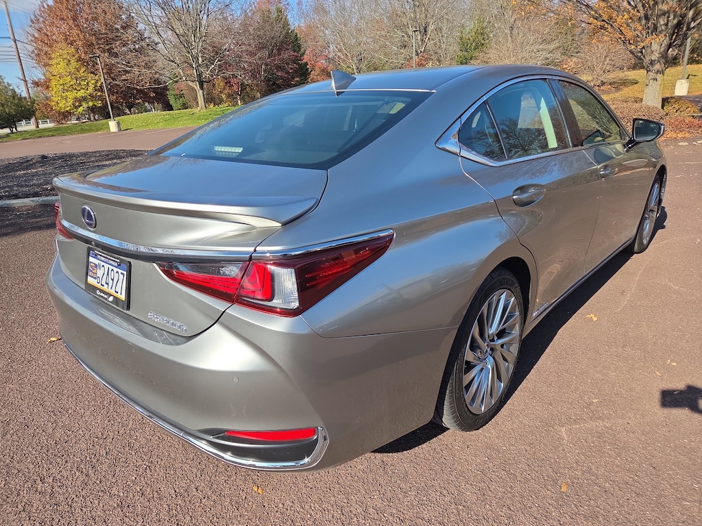 Certified 2019 Lexus ES 300h ULTRA LUXURY Sedan