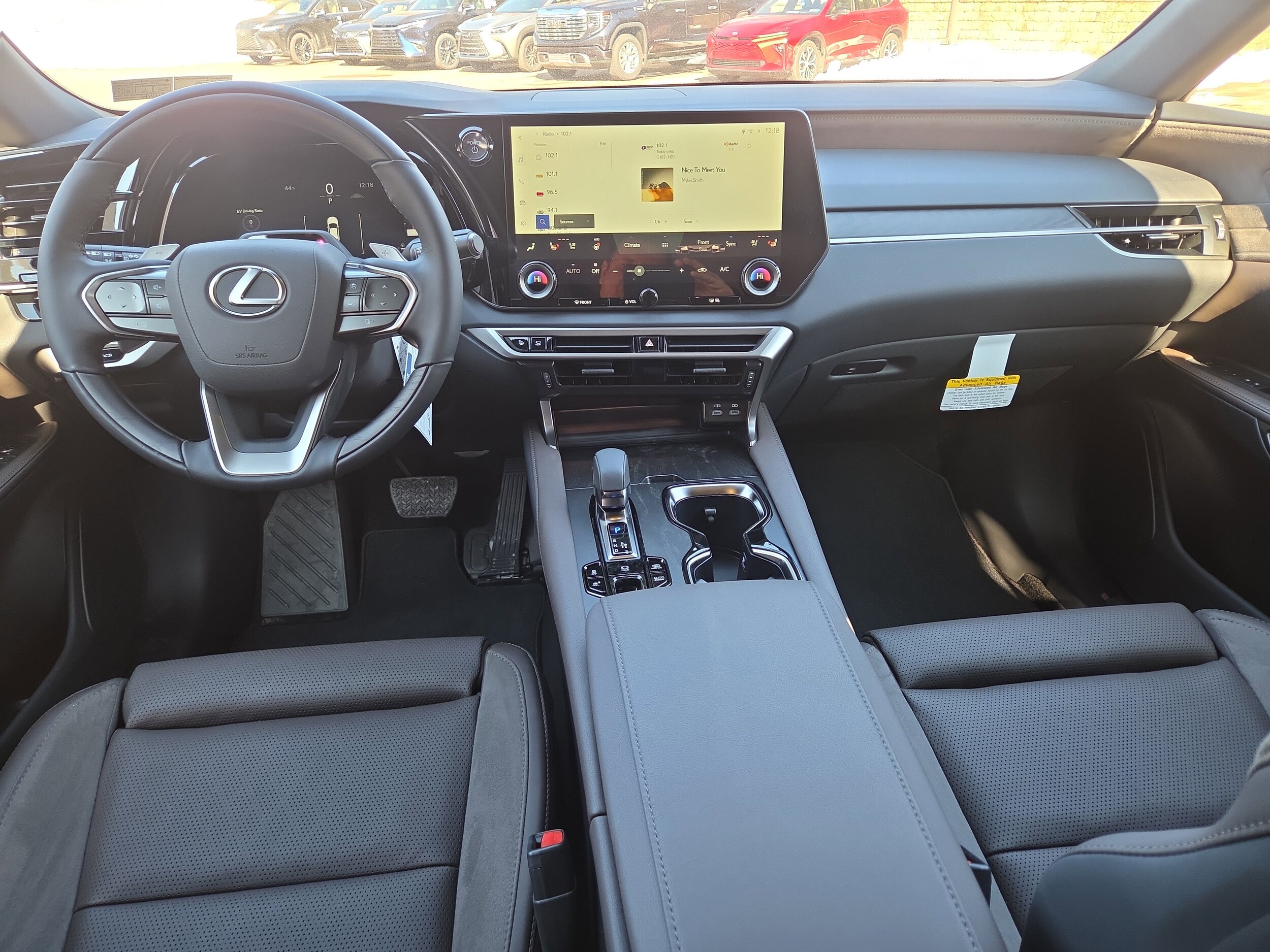 2026 Lexus RX 450h+ Luxury - Photo 10