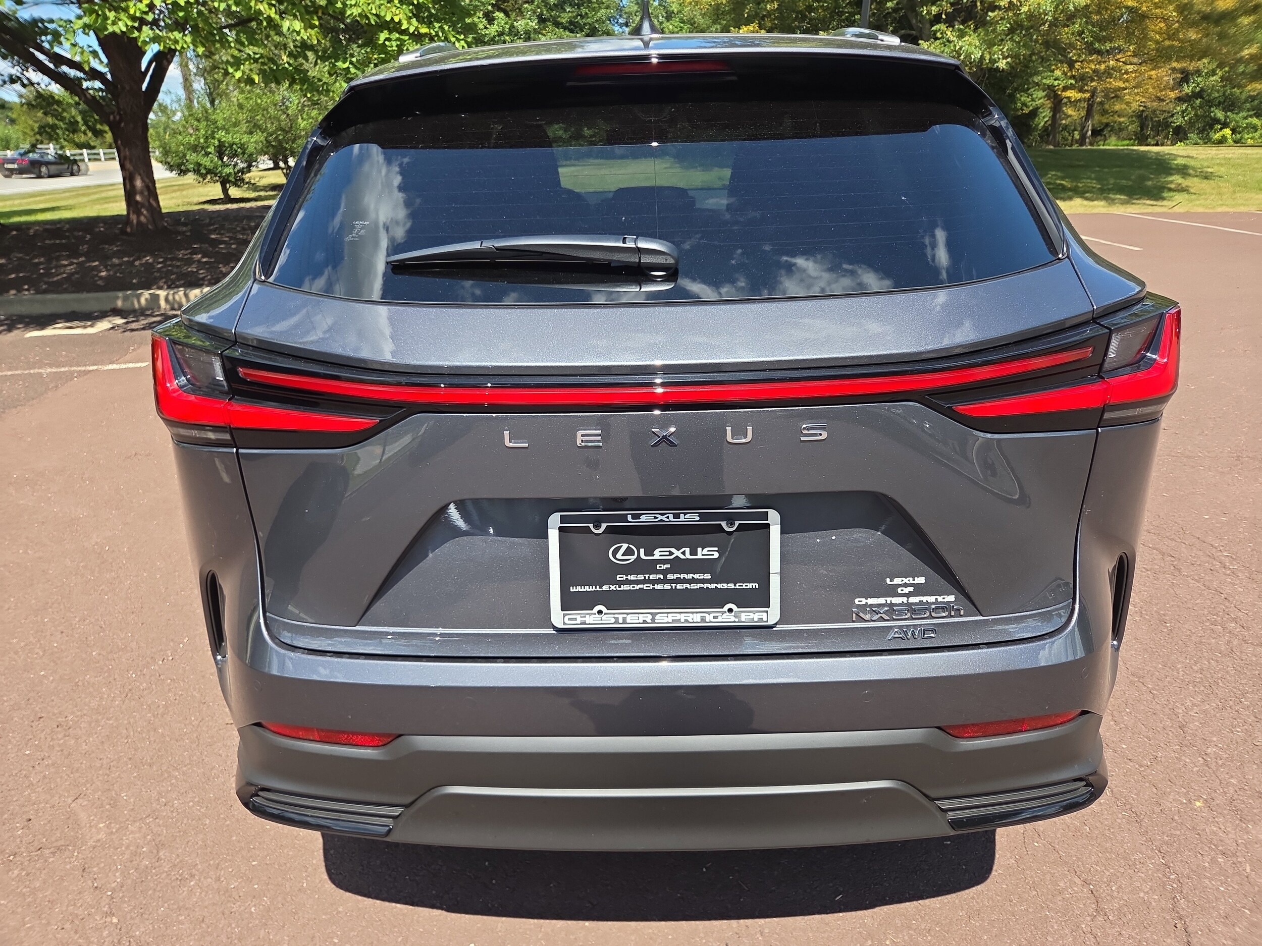 2025 Lexus NX 350h Luxury AWD photo 2