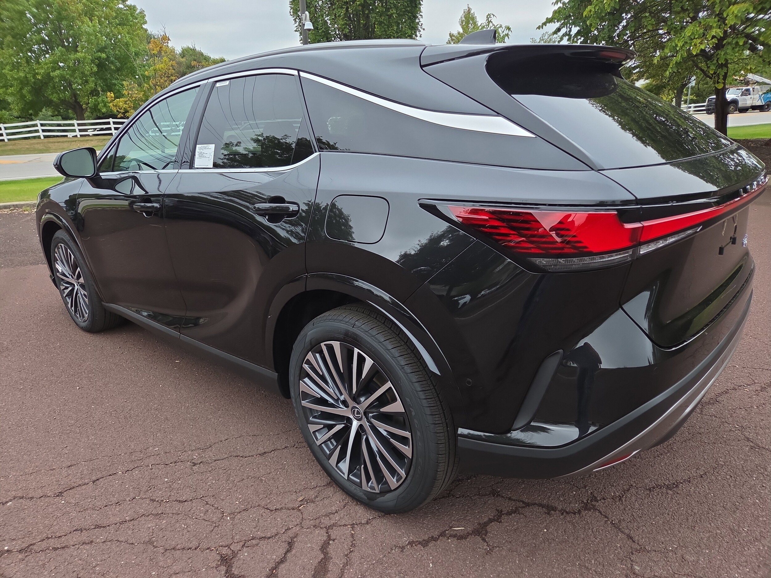2025 Lexus RX 350 Premium photo 4