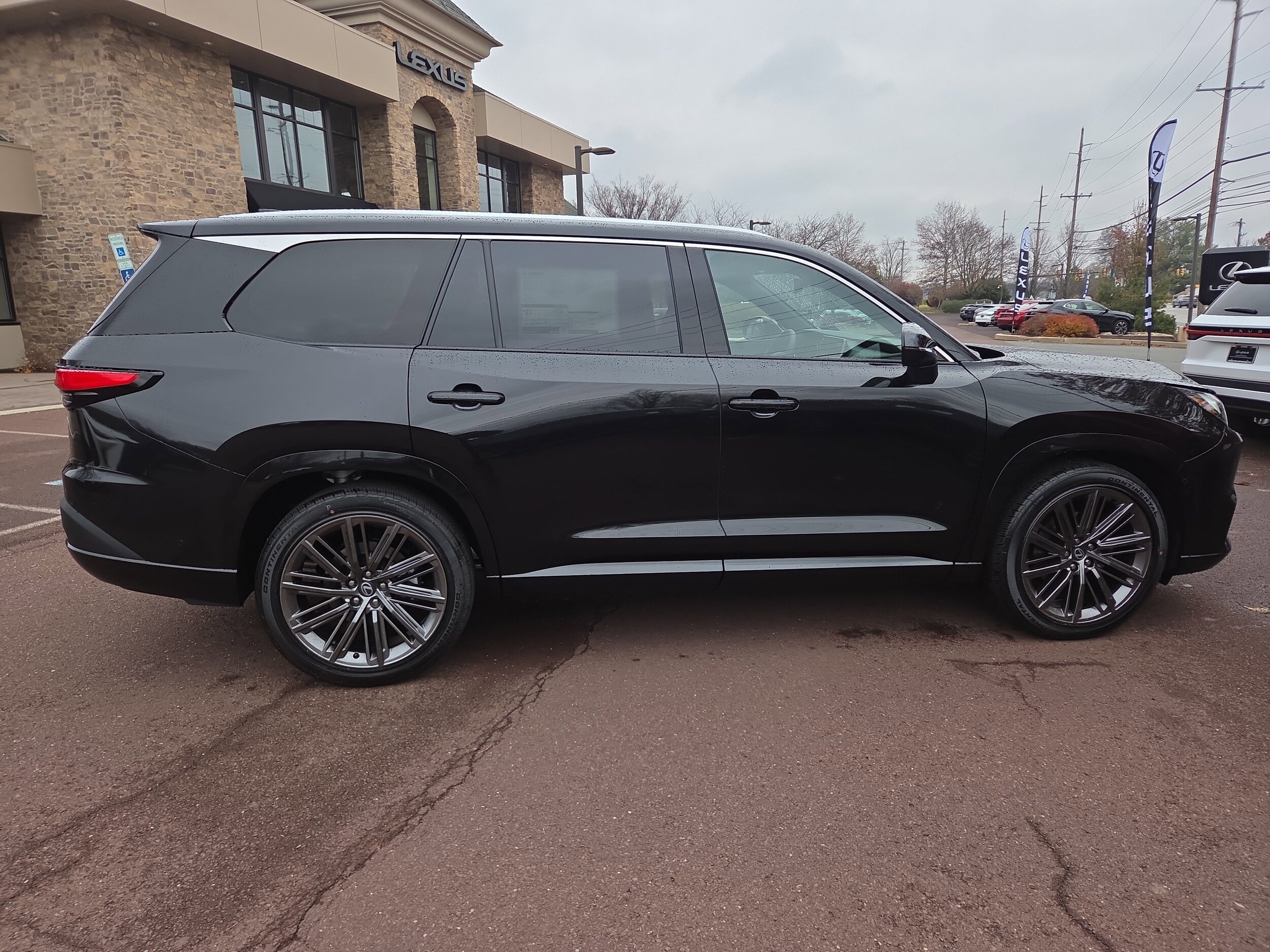 2026 Lexus TX 350 Luxury photo 2