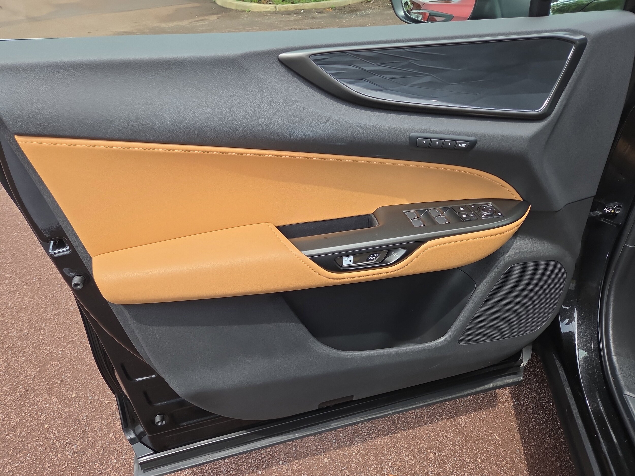 2023 Lexus NX 350 - Photo 14