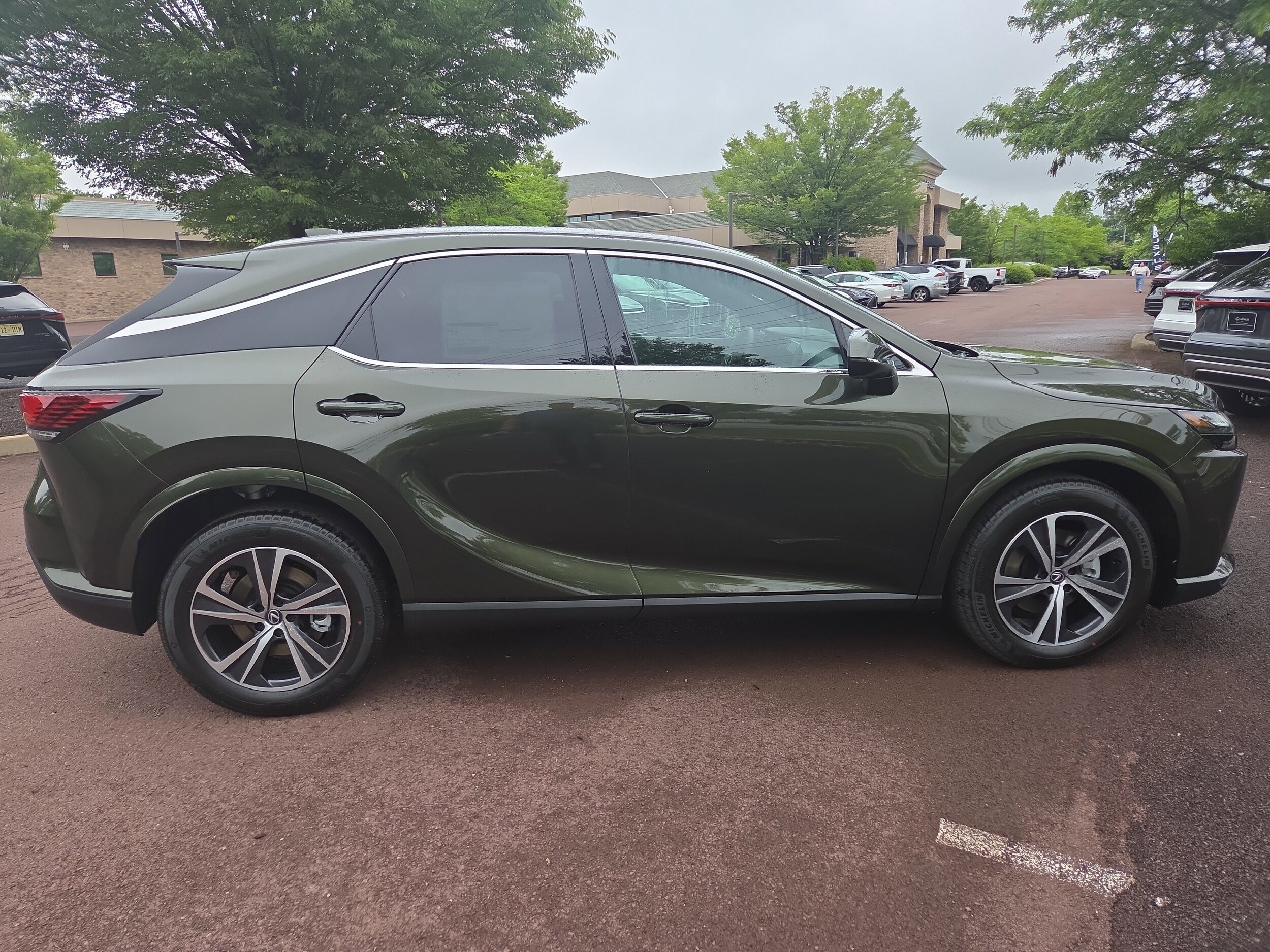 2025 Lexus RX 350 Premium photo 2