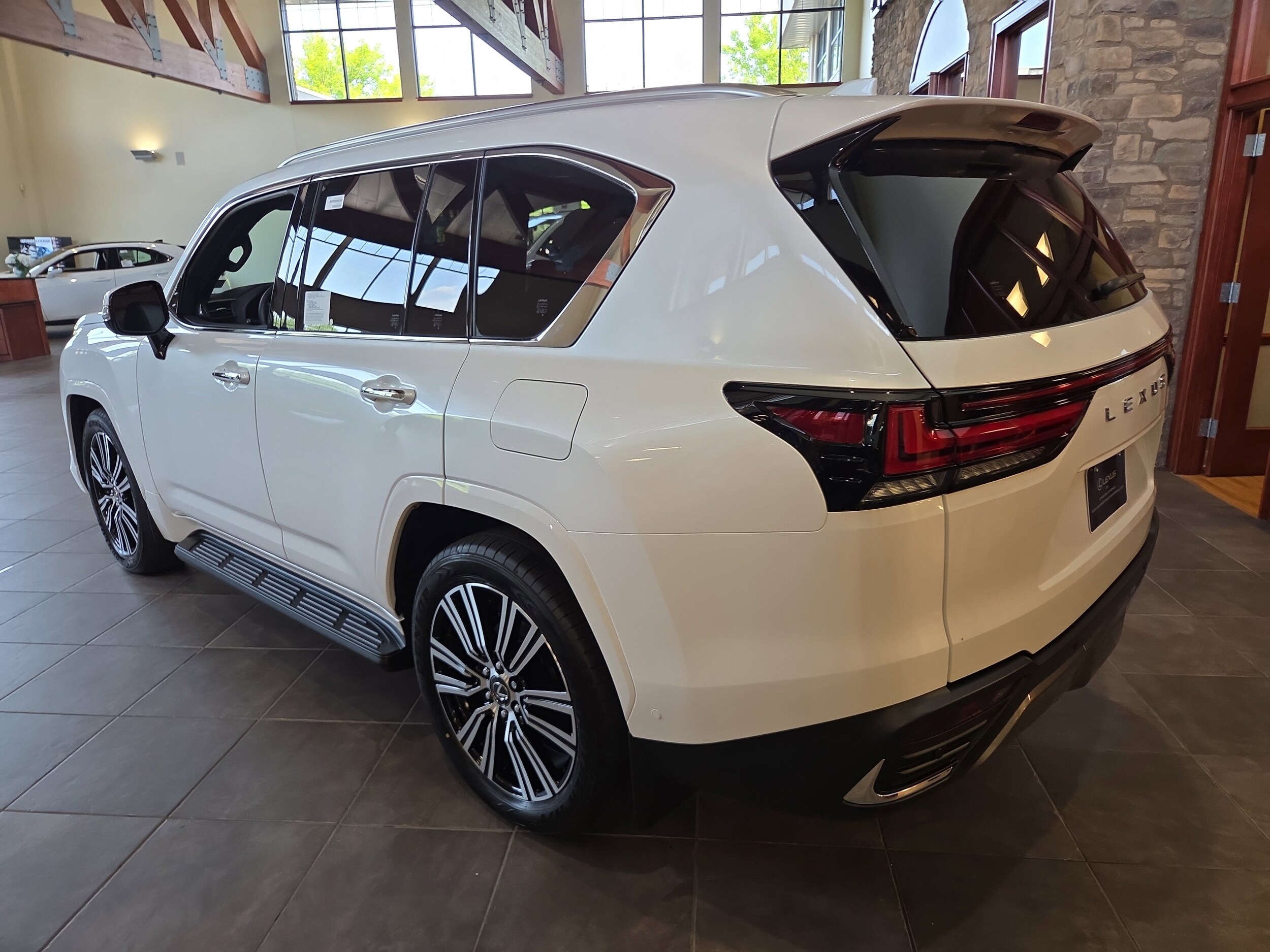 2025 Lexus LX Luxury photo 2