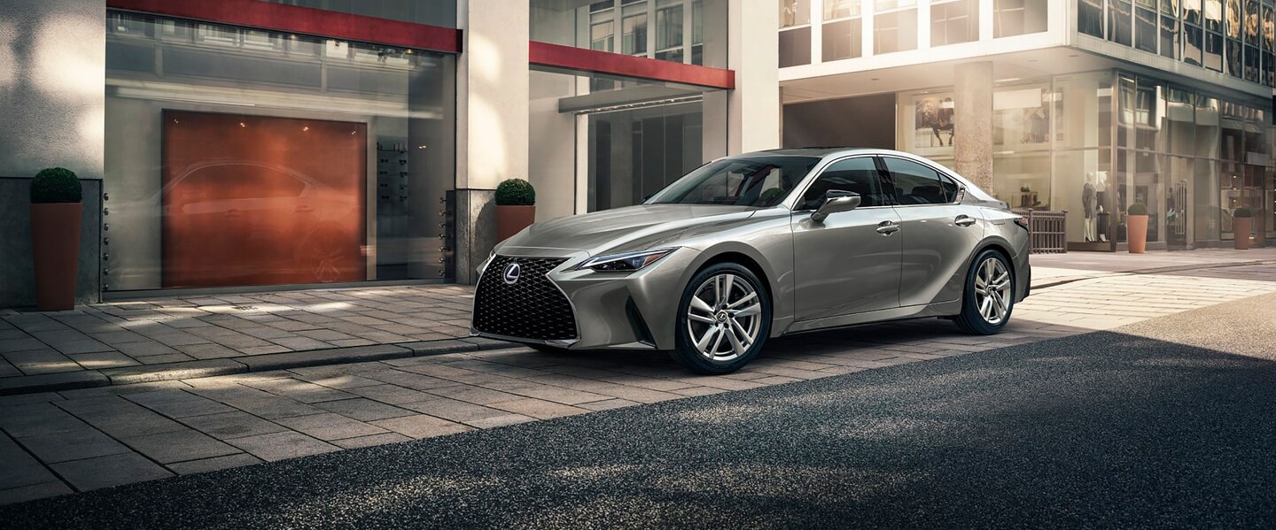 Lexus IS