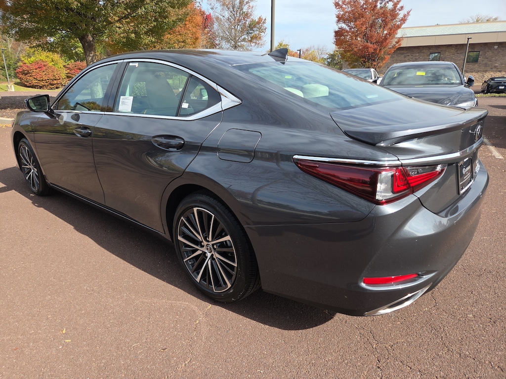New 2025 Lexus ES 350 SEDAN