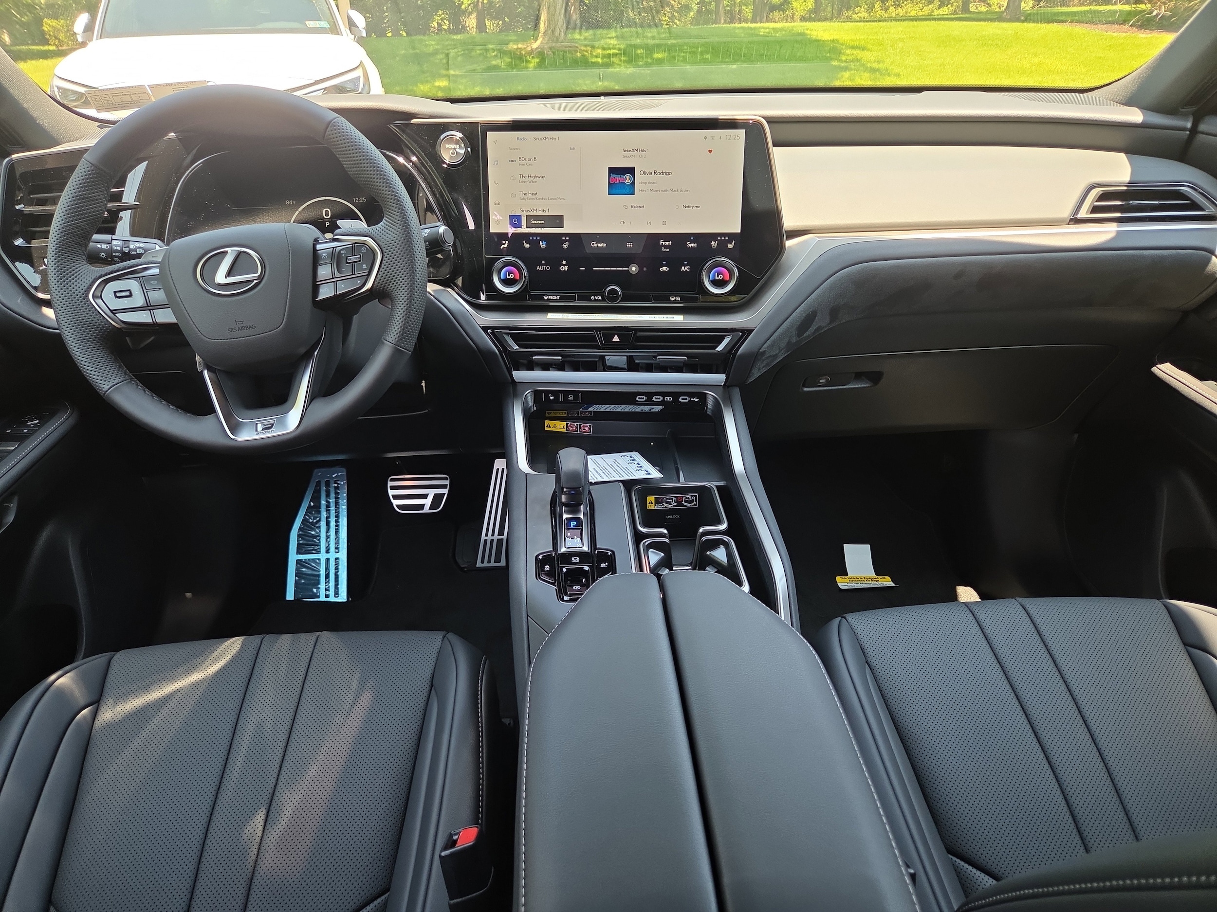 2026 Lexus TX 500h F-Sport Premium - Photo 11