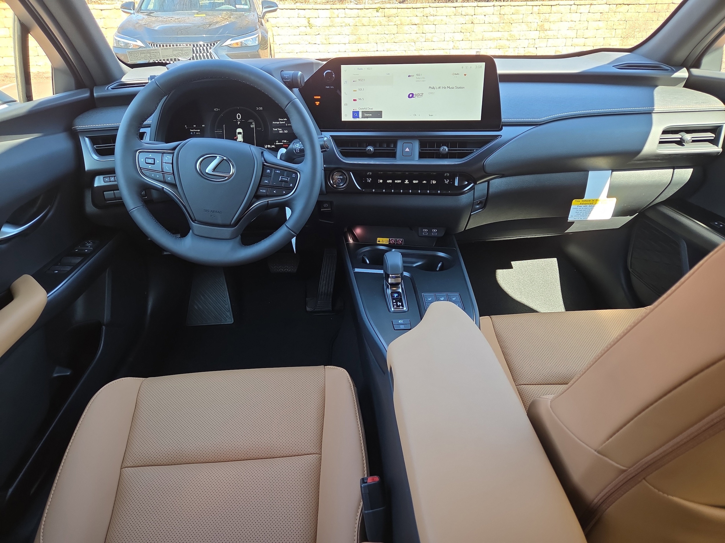 2026 Lexus UX Hybrid 300h Premium - Photo 10
