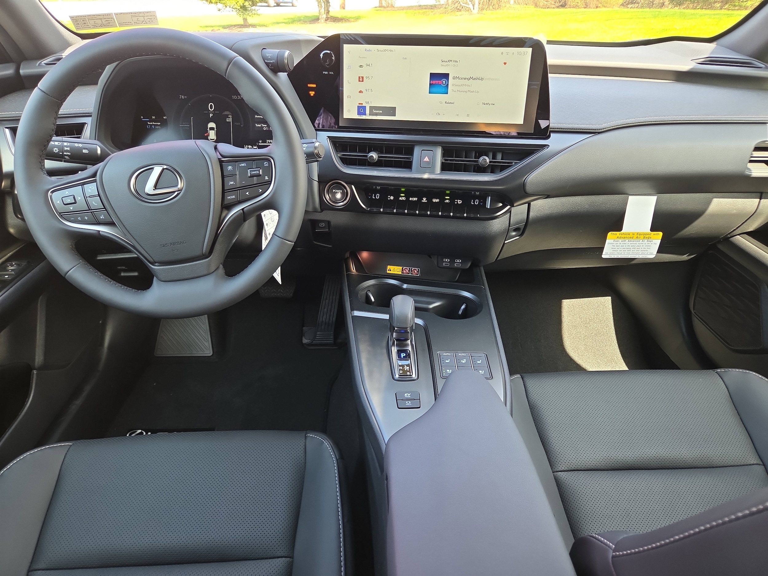 2026 Lexus UX Hybrid 300h Premium - Photo 10