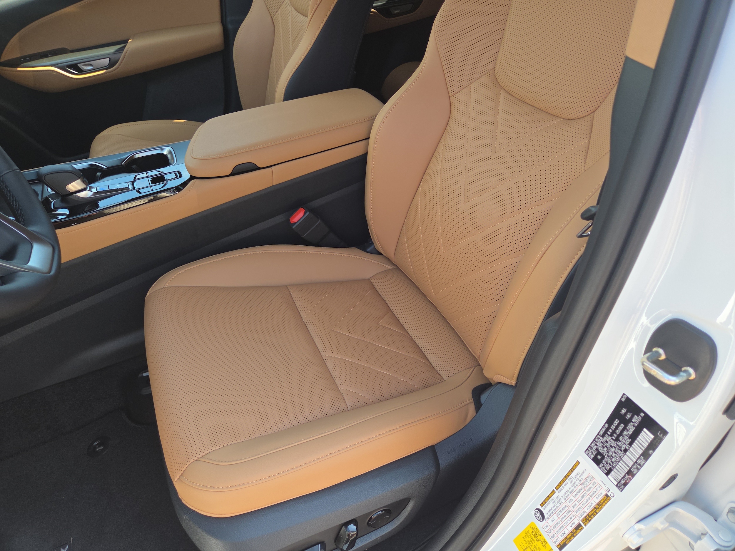 2026 Lexus NX 450h+ Luxury - Photo 7