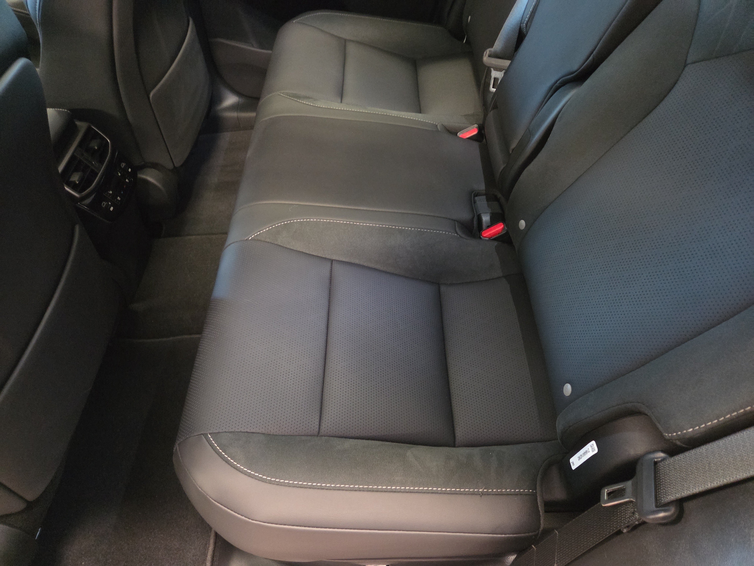 2026 Lexus RX 350 Luxury - Photo 9