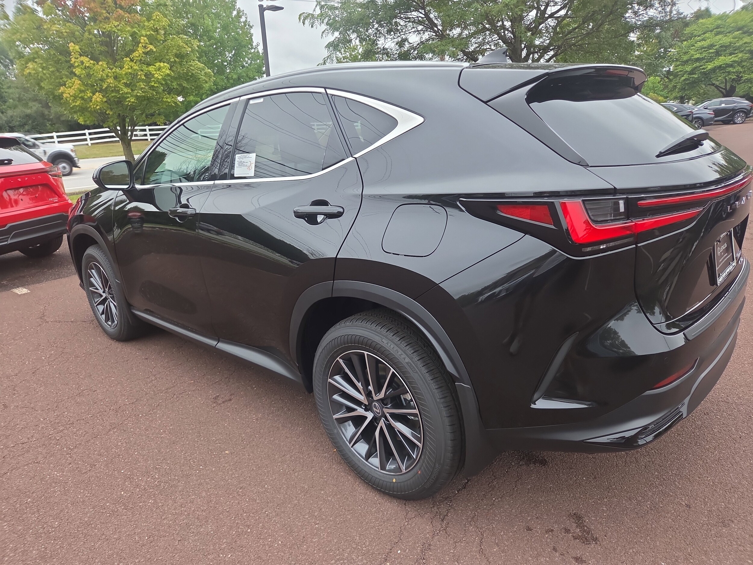 2026 Lexus NX 350 Premium photo 4