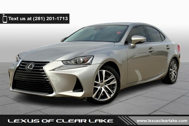 2018 Lexus IS 300's photo