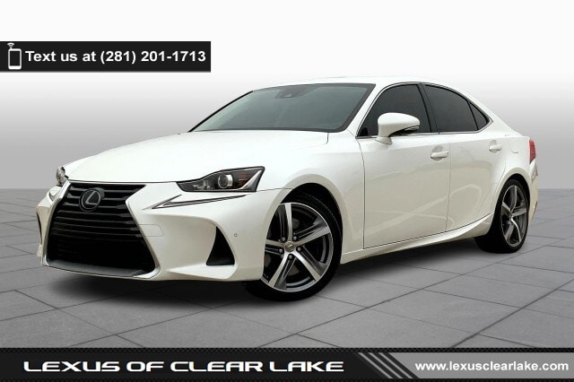 2019 Lexus IS 300's photo