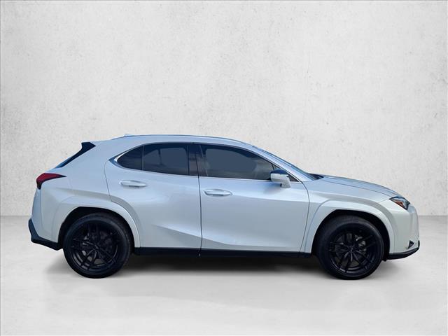 2022 Lexus UX 200 photo 4