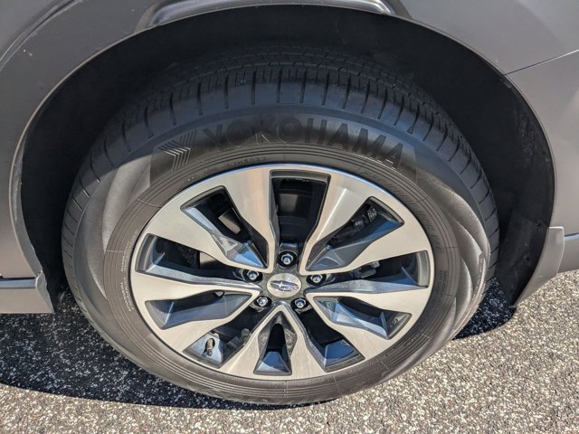 2024 Subaru Outback Touring photo 3