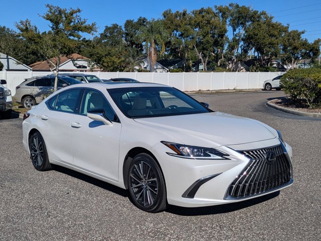 2025 Lexus ES 300h Base photo 3
