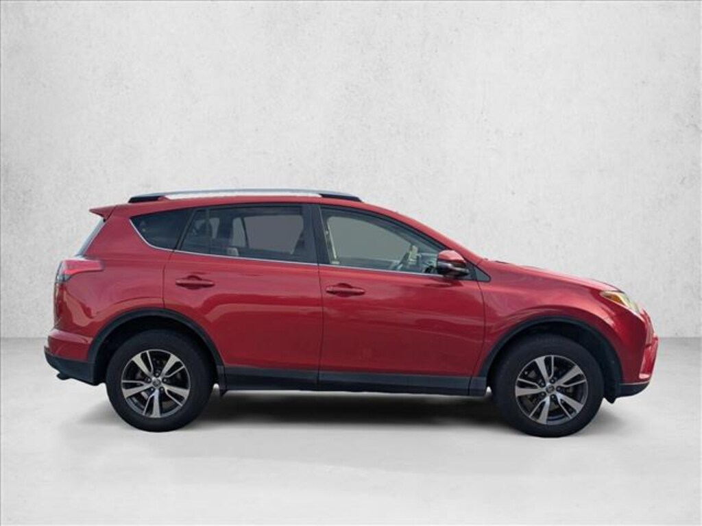 Used 2017 Toyota RAV4 XLE SUV