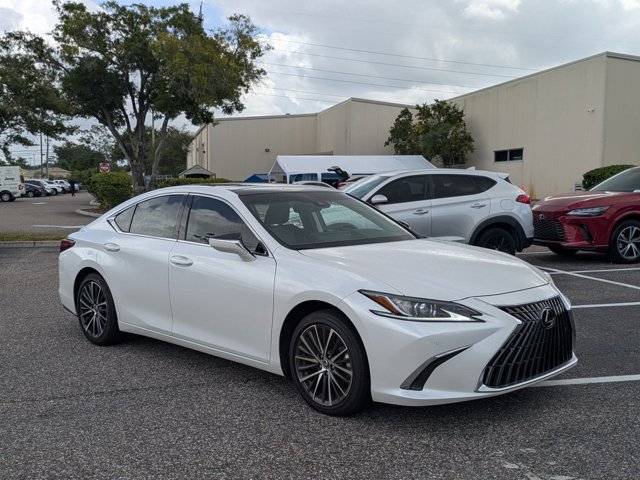 2023 Lexus ES 350 photo 3
