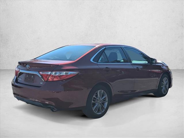 2016 Toyota Camry SE photo 4