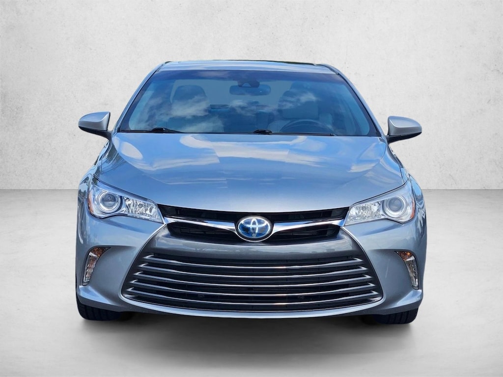 Used 2017 Toyota Camry Hybrid XLE Sedan
