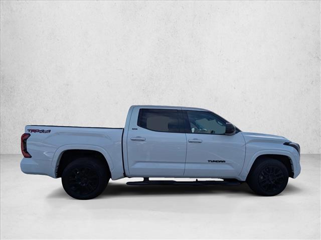 2023 Toyota Tundra SR5 CrewMax photo 4