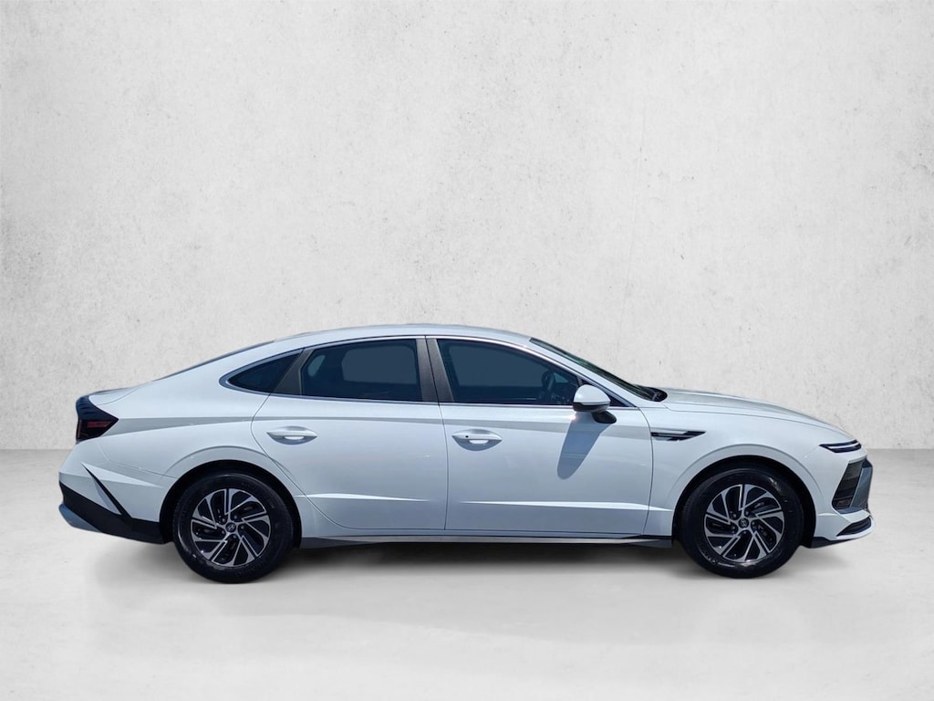Used 2026 Hyundai Sonata Hybrid Blue Sedan