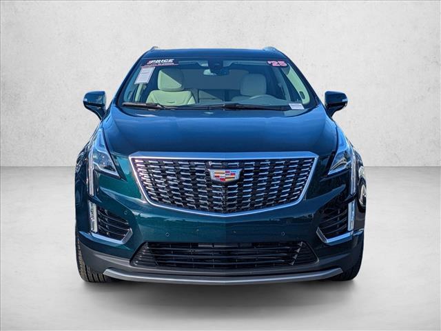 2025 Cadillac XT5 Premium Luxury photo 2