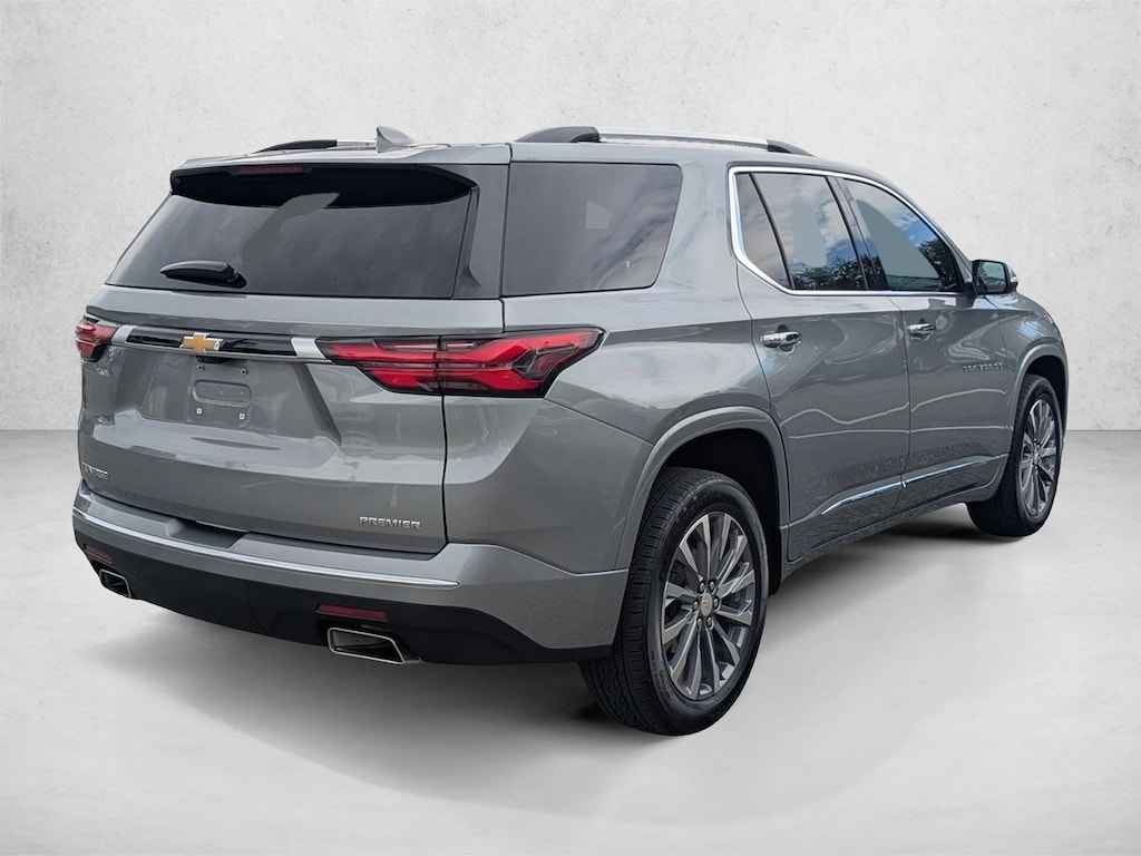 Used 2023 Chevrolet Traverse Premier SUV