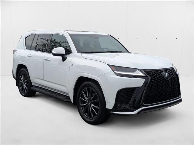 2023 Lexus LX 600 F SPORT photo 3