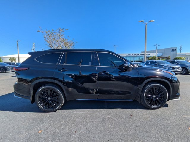 2024 Toyota Highlander XSE photo 3