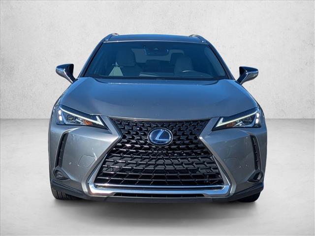2020 Lexus UX 250h Premium photo 2