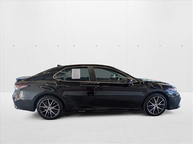 2023 Toyota Camry SE photo 4