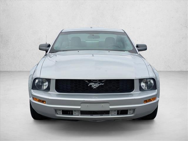 2006 Ford Mustang photo 2