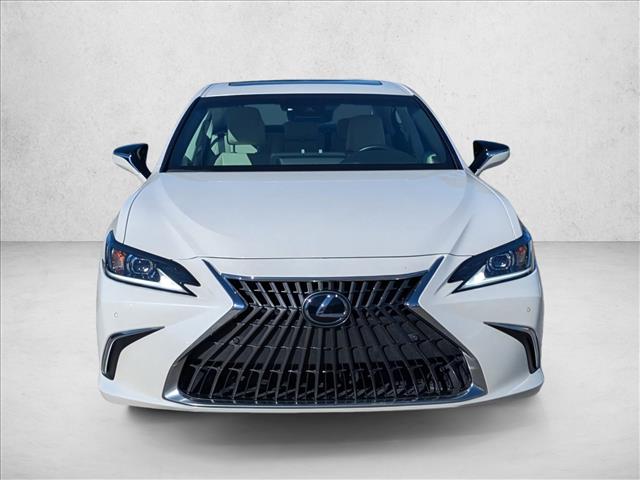 2025 Lexus ES 300h Base photo 2