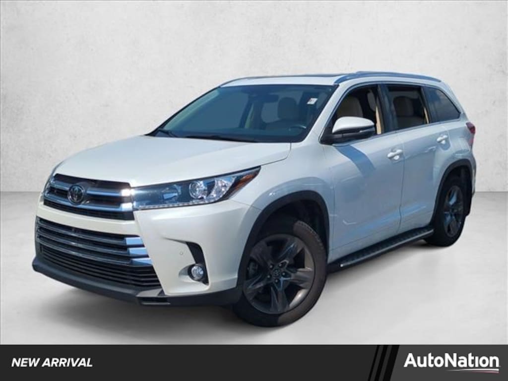 Used 2017 Toyota Highlander Limited Platinum V6 SUV