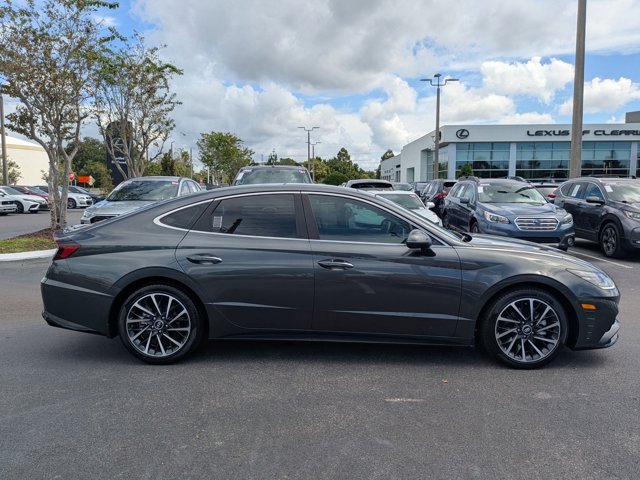 2022 Hyundai Sonata Limited photo 3