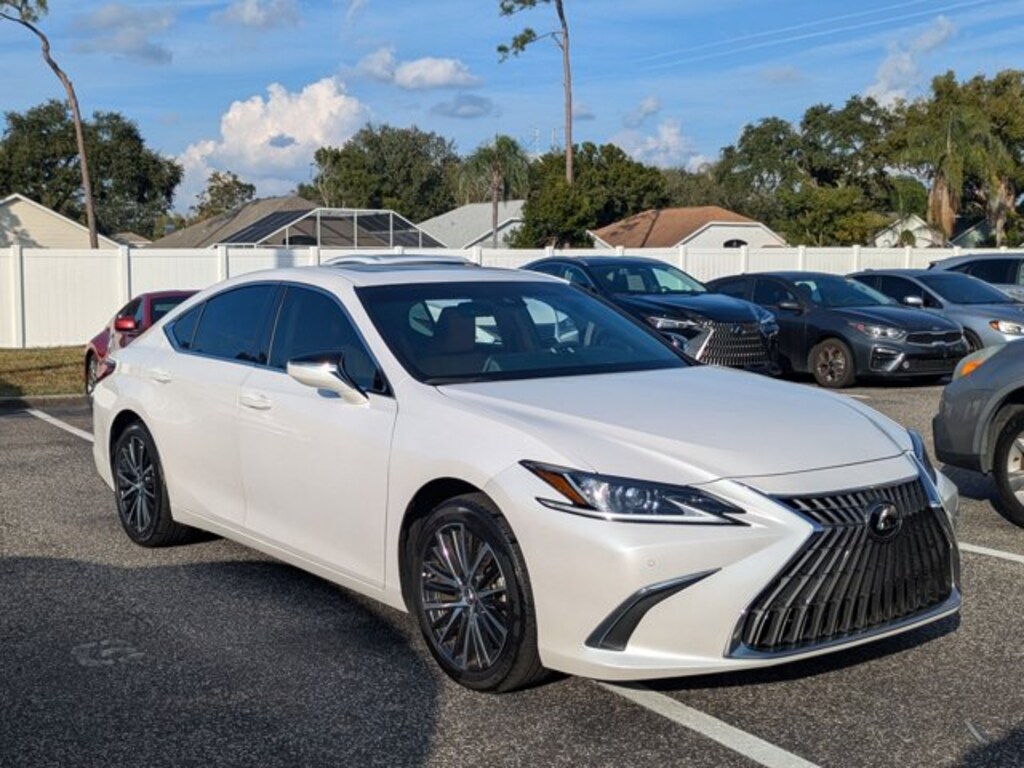 Used 2024 Lexus ES 350 Sedan