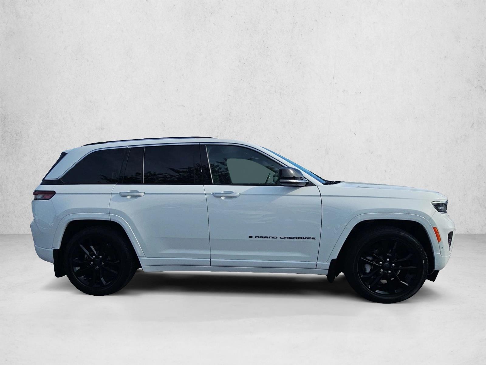 Used 2023 Jeep Grand Cherokee Overland SUV