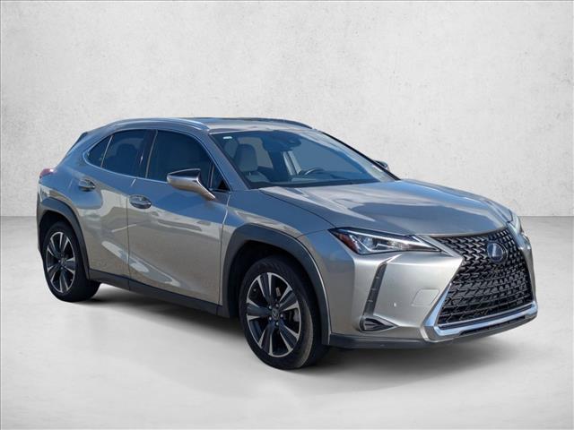 2020 Lexus UX 250h Premium photo 3