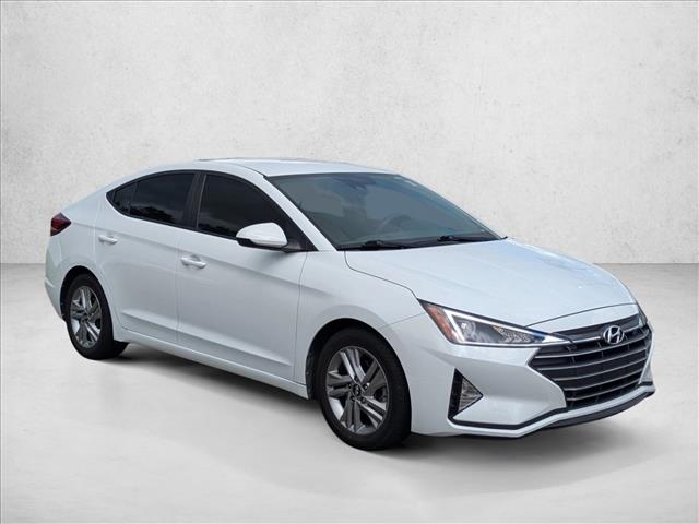 2020 Hyundai Elantra SEL photo 3