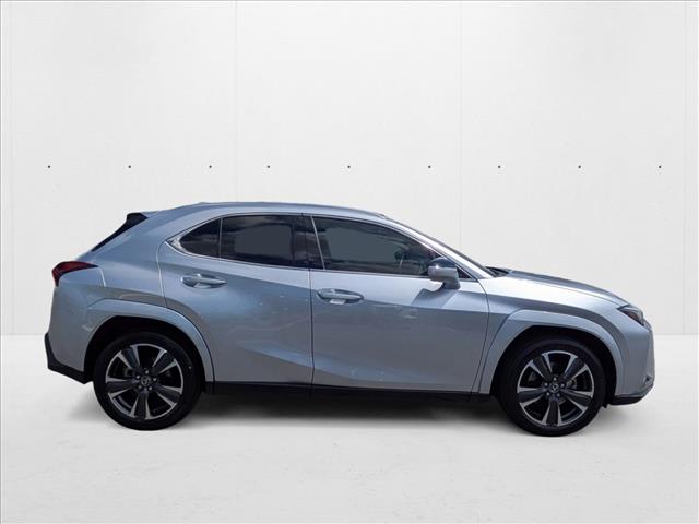 2025 Lexus UX Premium photo 4