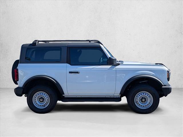 2021 Ford Bronco Base photo 4