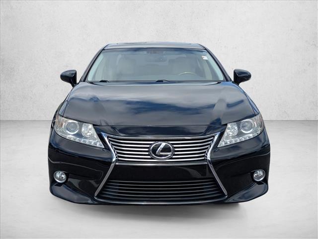 2013 Lexus ES 350 photo 2