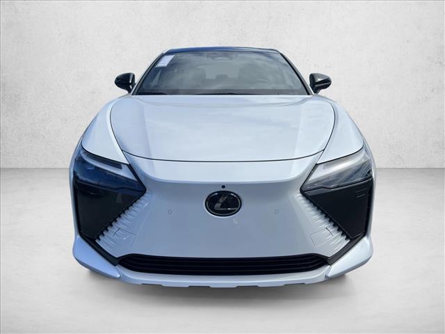 2023 Lexus RZ 450e Luxury photo 2