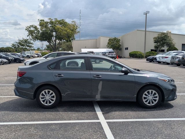 2024 Kia Forte LX photo 4
