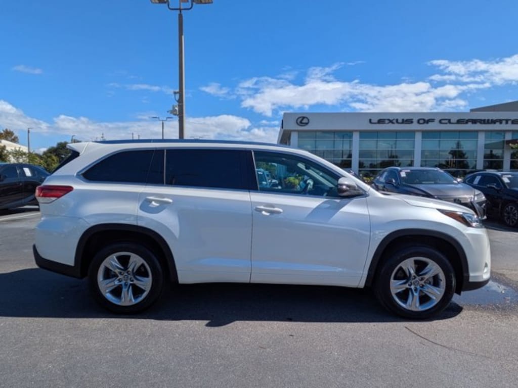 Used 2019 Toyota Highlander Limited V6 SUV