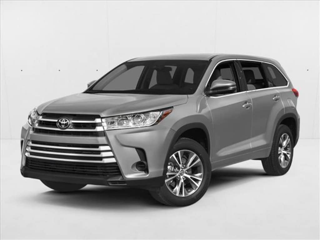 Used 2019 Toyota Highlander LE Plus V6 SUV